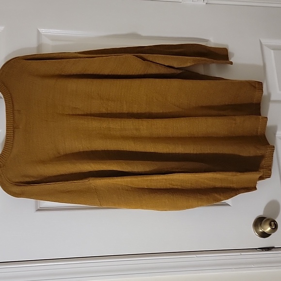 Sweet Mustard Yellow Sweater Size 3X - Picture 4 of 4